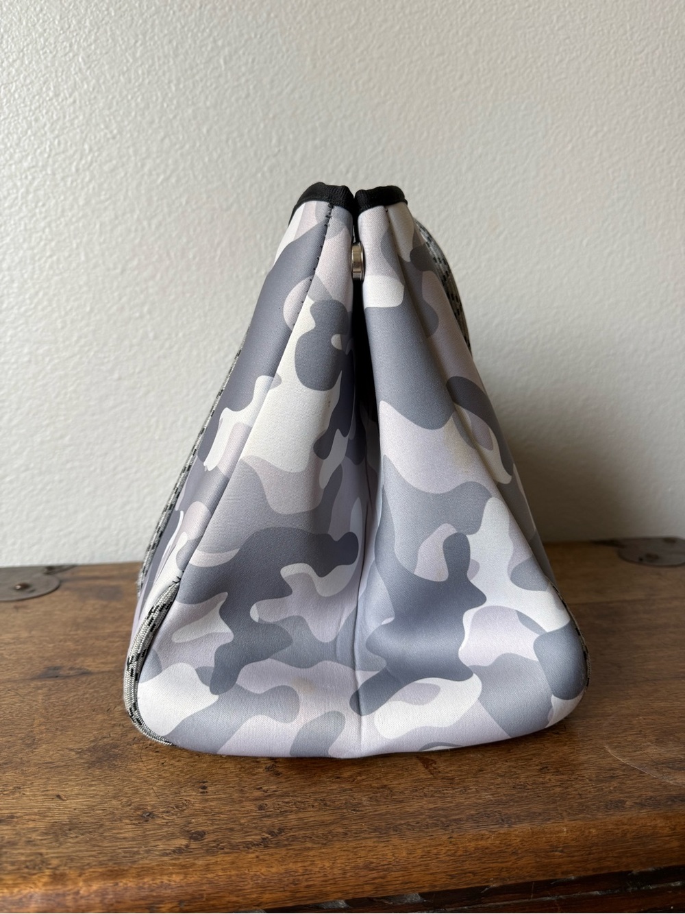 Parker & Hyde Camo Neoprene Tote - Picture 5 of 10